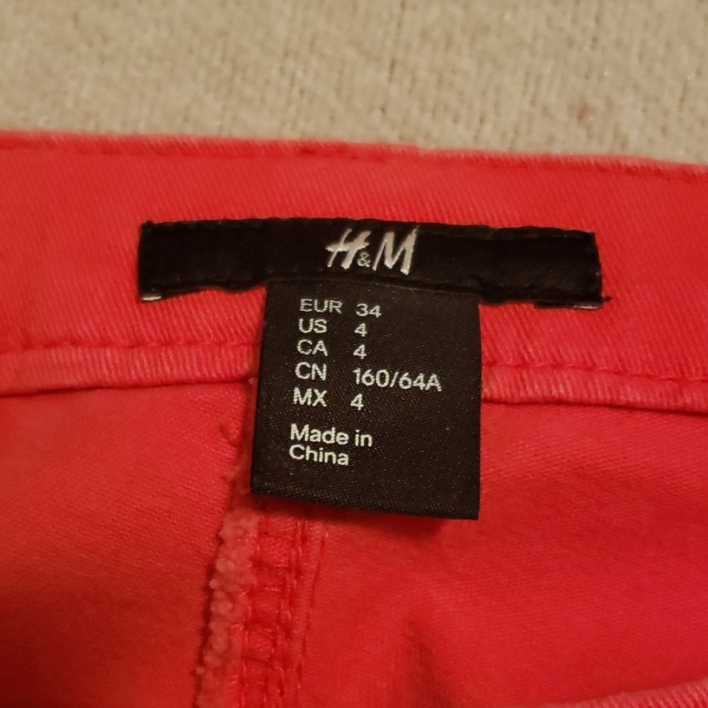 Women's Skinny Jeans - Picture 4 of 7